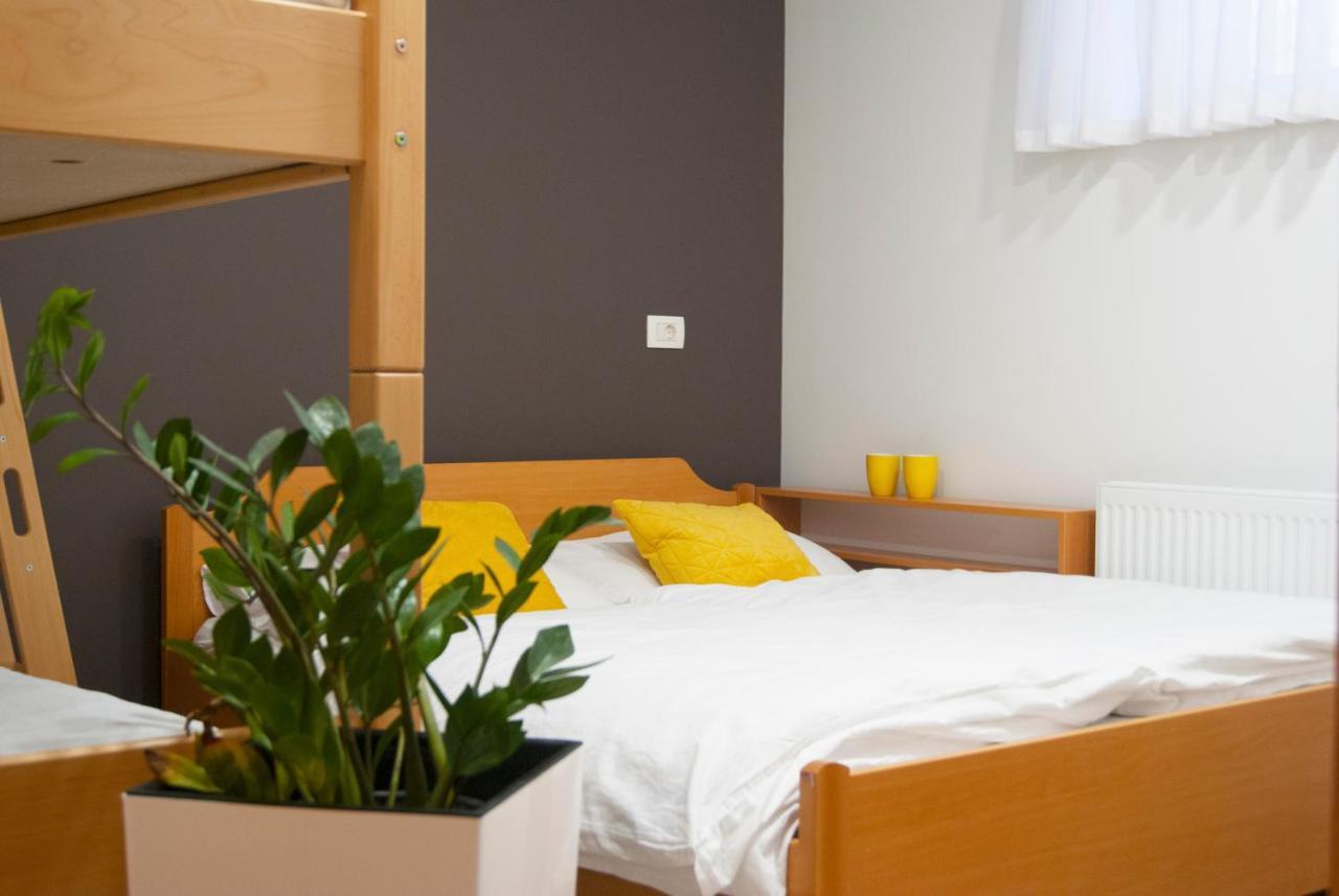 Rooms & Apartments Kepic, Airport Accomodation Cerklje na Gorenjskem Exteriör bild